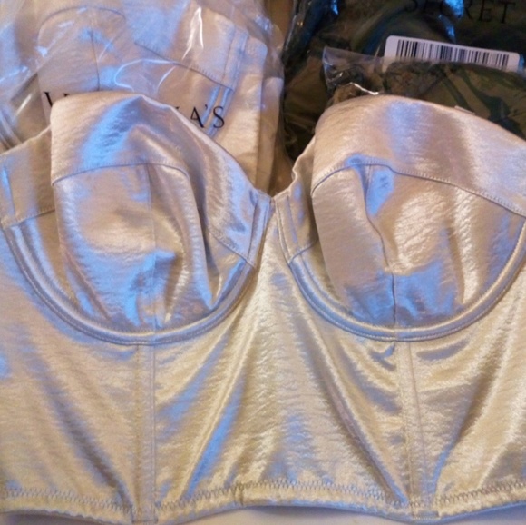 NWT: Victoria's Secret Satin Bustier 36C - Picture 3 of 3